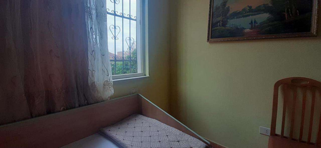 Enki'S Guesthouse 티라나 외부 사진