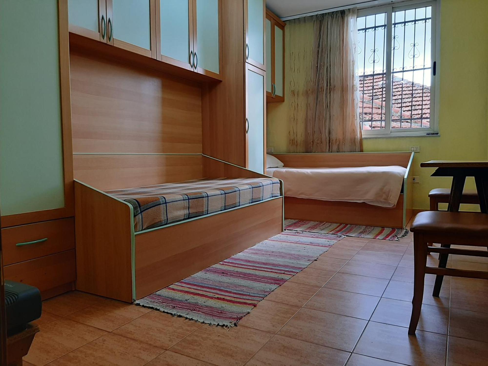 Enki'S Guesthouse 티라나 외부 사진