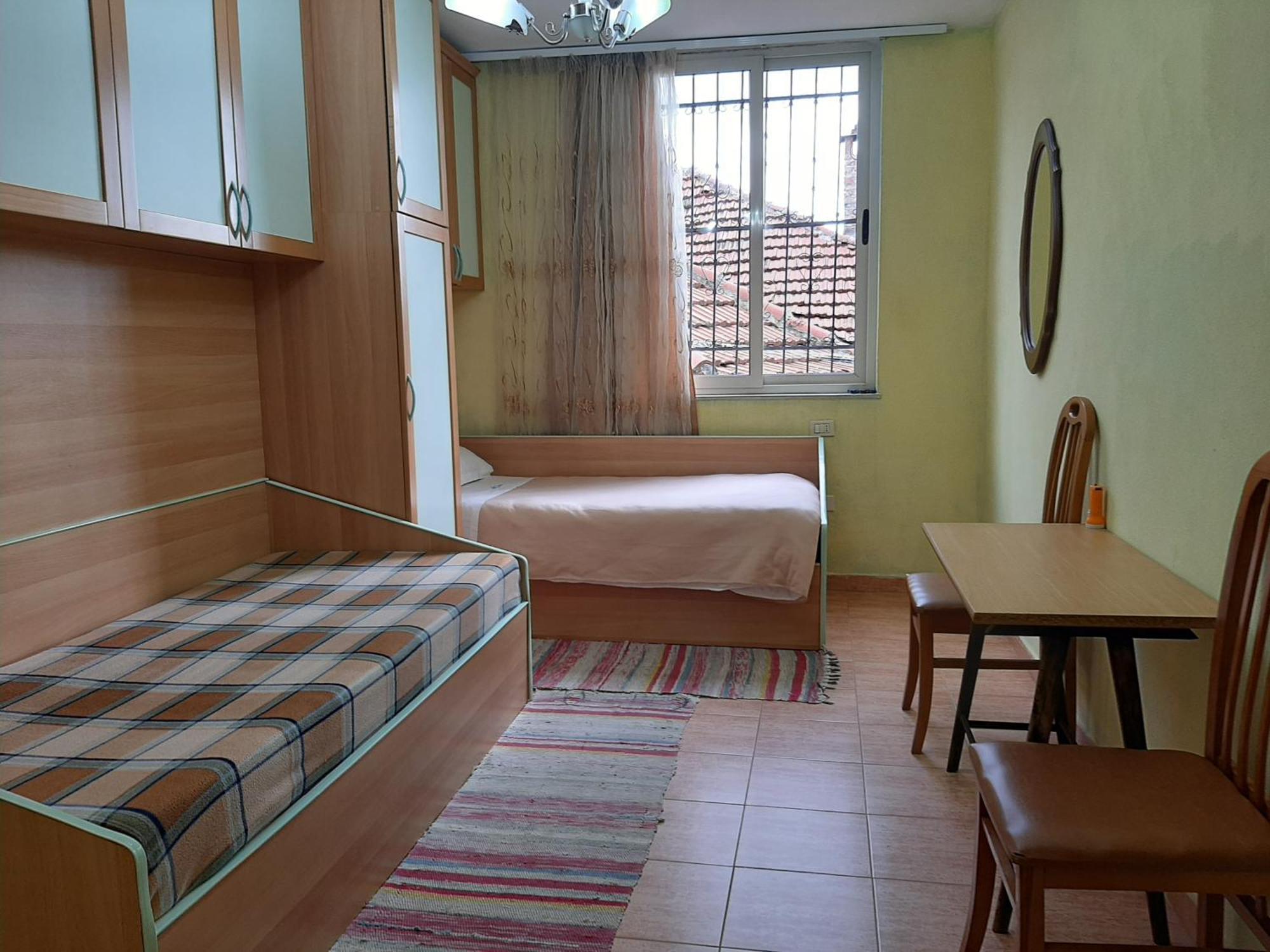 Enki'S Guesthouse 티라나 외부 사진